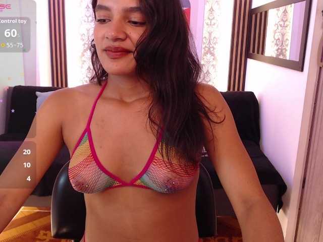 Nyxx-Velariia live cam on BongaCams