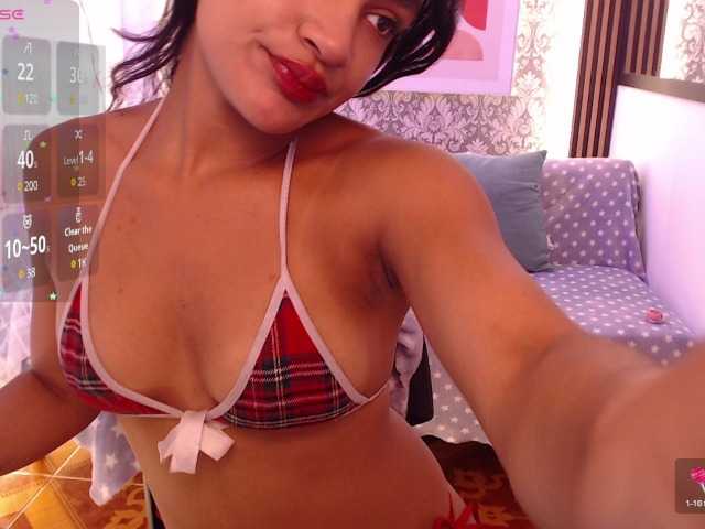 Nyxx-Velariia live cam on BongaCams