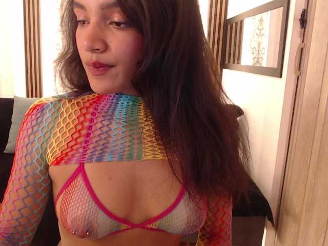 Nyxx-Velariia live cam on BongaCams