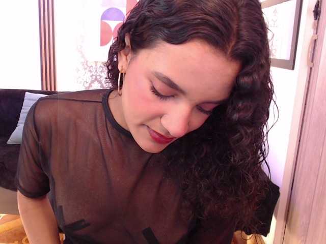 Nyxx-Velariia live cam on BongaCams