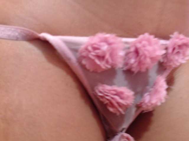 Nyxx-Velariia live cam on BongaCams
