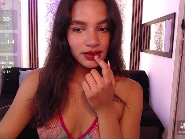 Nyxx-Velariia live cam on BongaCams