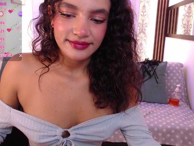 Nyxx-Velariia live cam on BongaCams