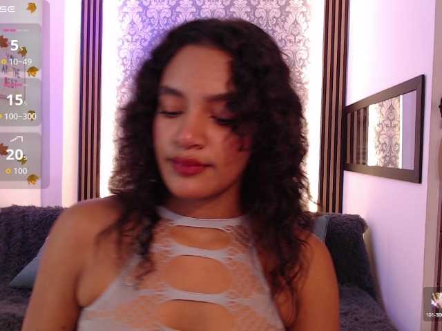 Nyxx-Velariia live cam on UnifiedCams