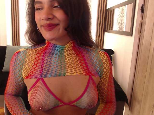 Nyxx-Velariia live cam on BongaCams