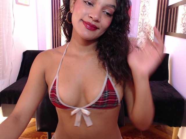 Nyxx-Velariia live cam on BongaCams