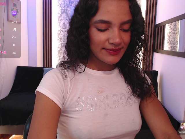Nyxx-Velariia live cam on BongaCams