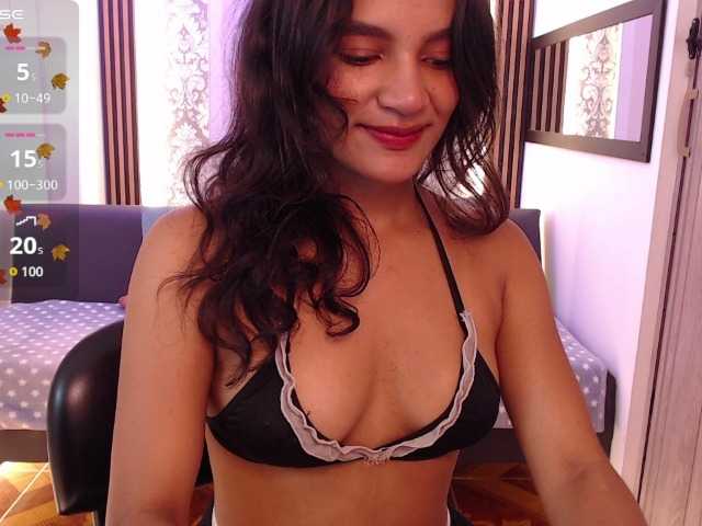 Nyxx-Velariia live cam on BongaCams