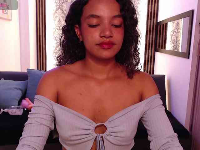 Nyxx-Velariia webcam