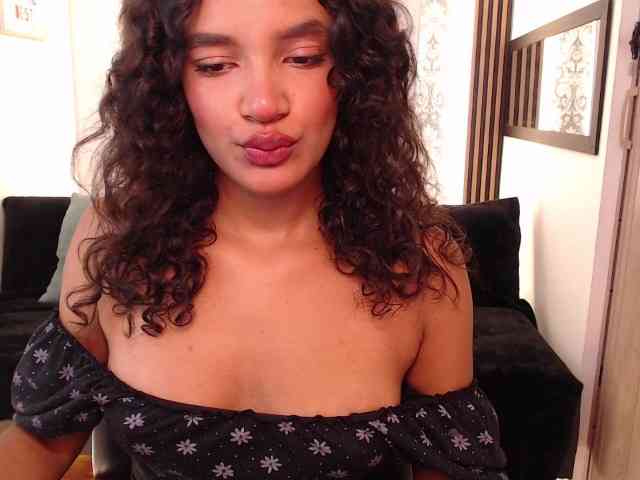 Nyxx-Velariia webcam