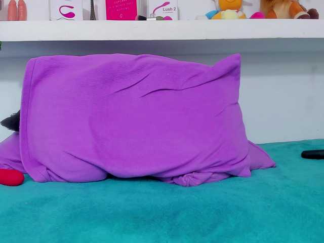 vickyflores's BongaCams show and profile