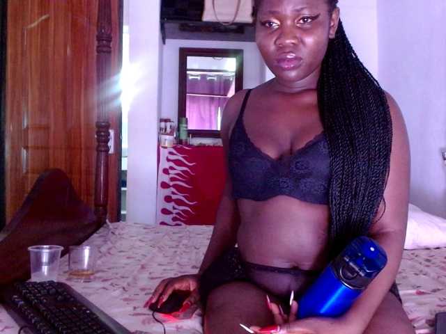 Cuddle-Cate's BongaCams show and profile