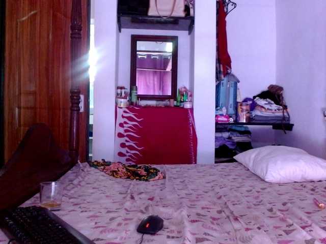 Cuddle-Cate's BongaCams show and profile