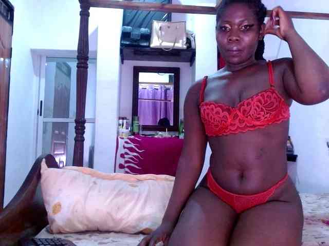 Cuddle-Cate Live Webcam on BongaCams