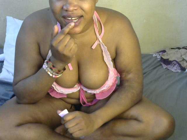 Nyarri live webcam show