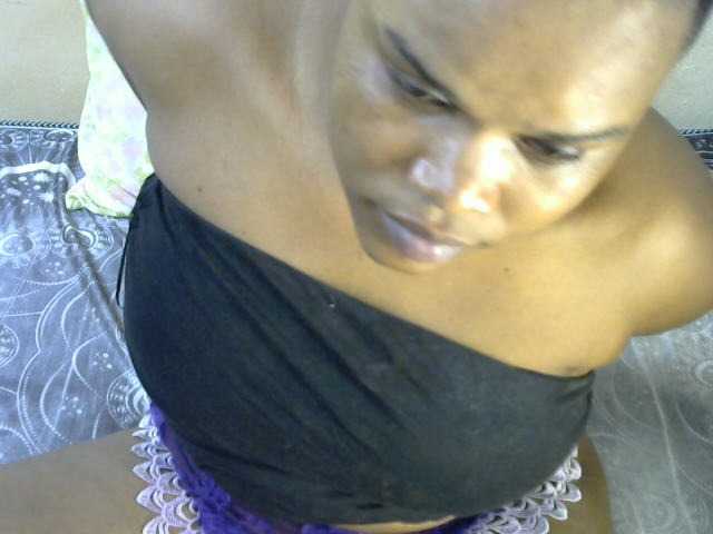 Nyarri live cam on BongaCams