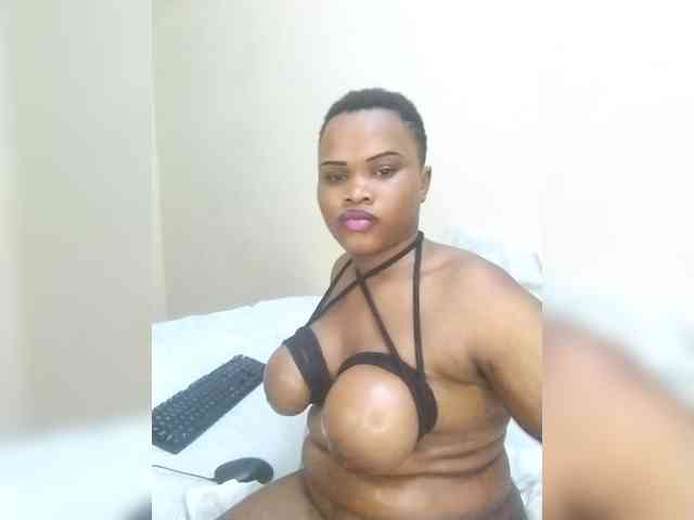 Nyarri Live Webcam on BongaCams