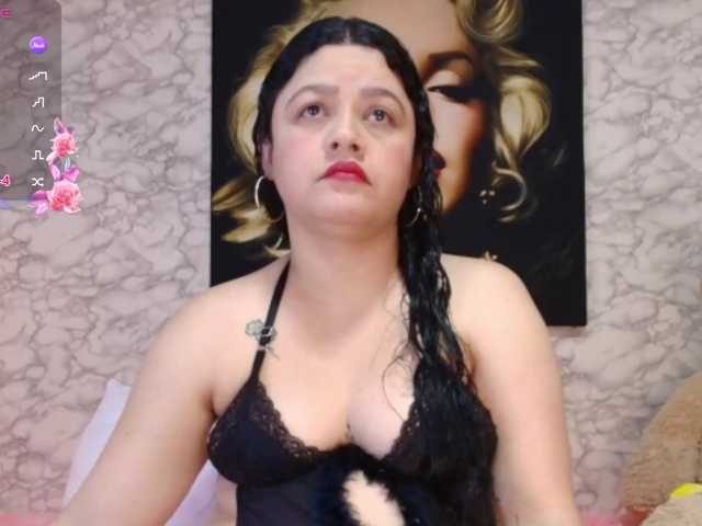Nataliasmitt live cam on BongaCams