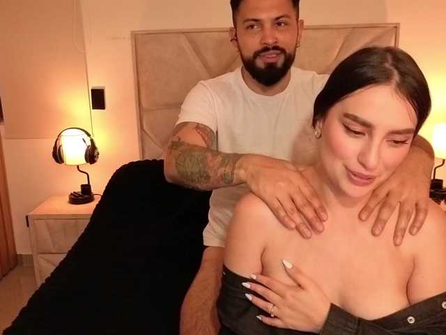 le modèle SweetSin-Couple est en webcam porno dans un show sur le site bongacams, il possède les tags suivants: Latino/Hispanic,Brunette,Shaved