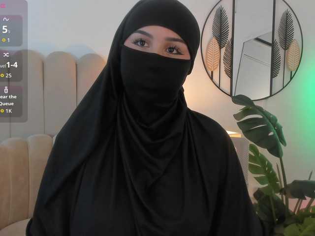 Amirah- live cam on BongaCams