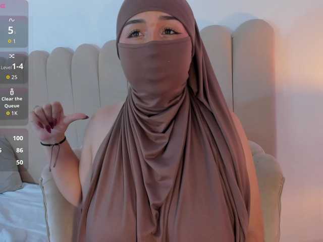 Amirah- live cam on BongaCams