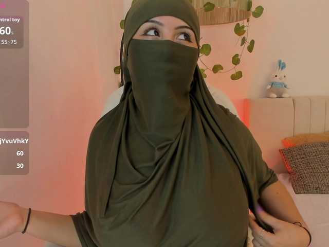 Amirah-'s BongaCams show and profile