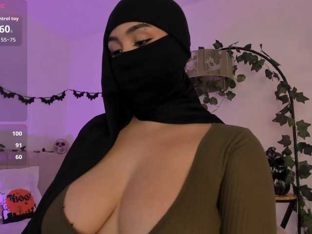 Amirah- live cam on BongaCams