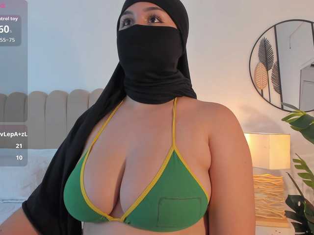 Amirah- live cam on BongaCams