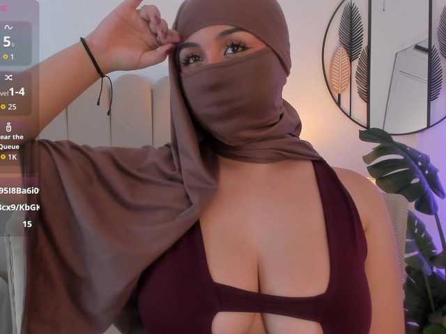 Amirah- live cam on BongaCams