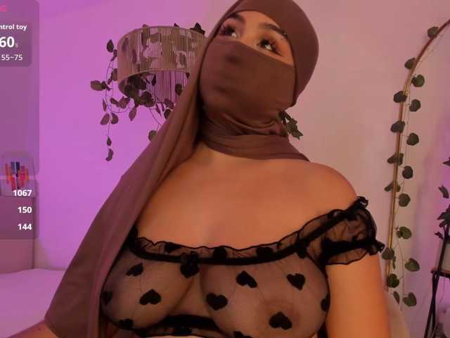 Amirah- live cam on BongaCams