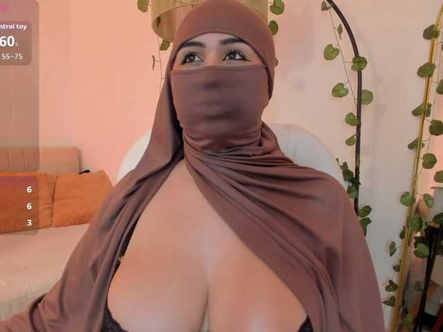 Amirah- live cam on BongaCams