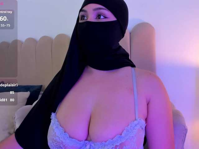 Amirah- live cam on BongaCams