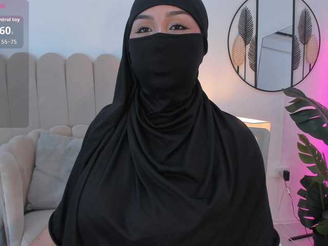 Amirah- live cam on BongaCams