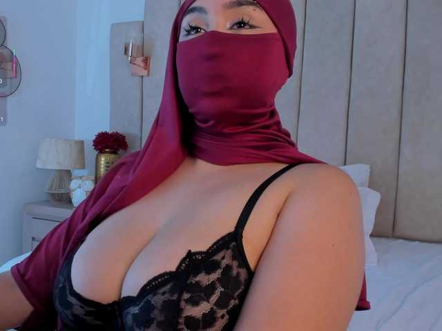 Amirah- live cam on BongaCams
