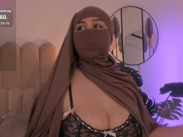 Amirah- live cam on BongaCams