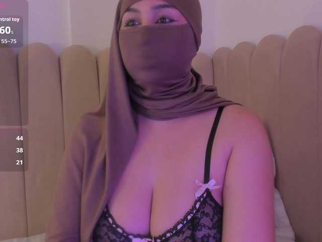 Amirah- live cam on BongaCams
