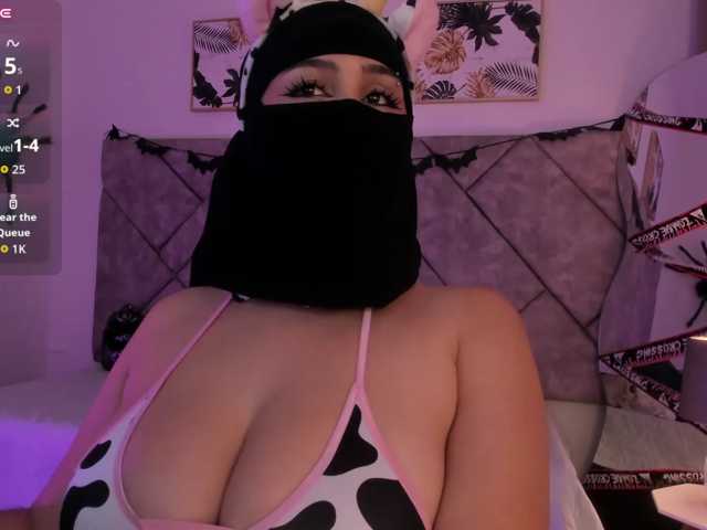 Amirah- live cam on BongaCams