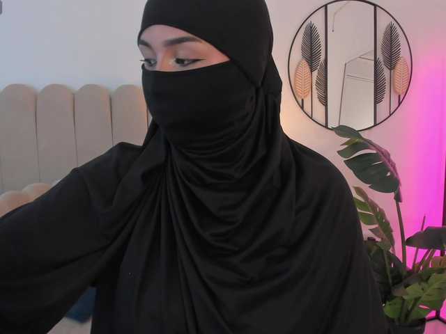 Amirah- live cam on BongaCams