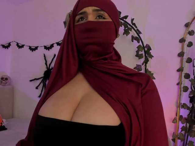 Amirah-, en vivo ahora en BongaCams