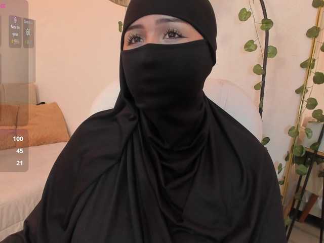 Amirah- live cam on BongaCams
