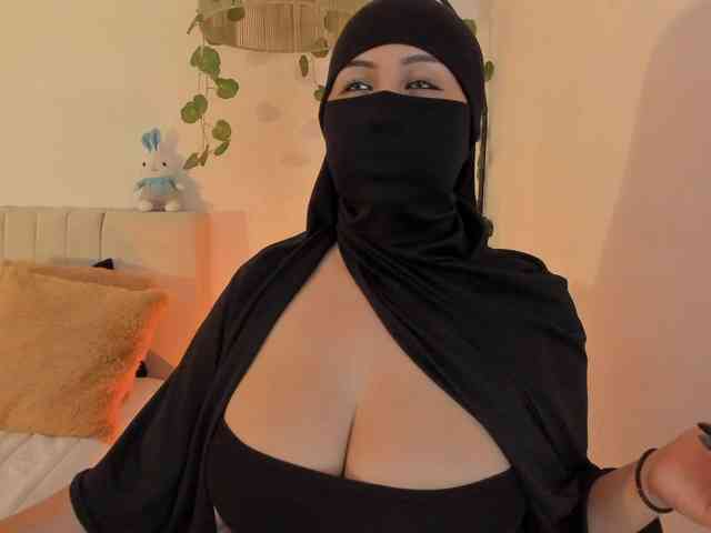 Amirah- webcam