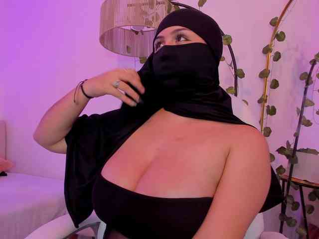 Amirah- webcam