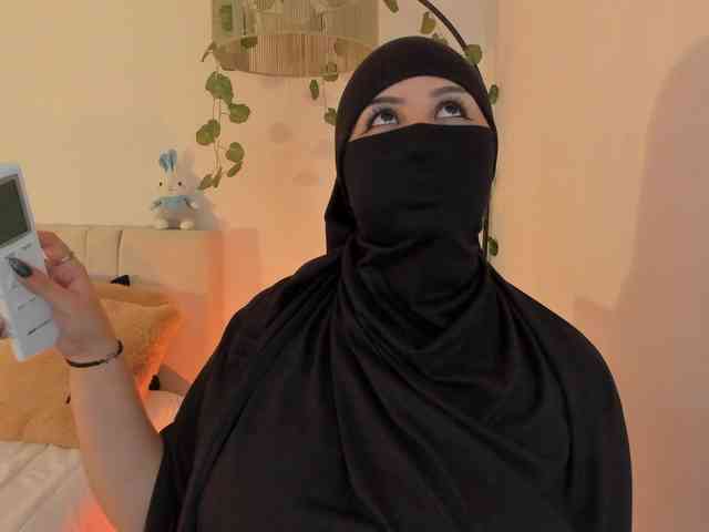 Amirah- webcam