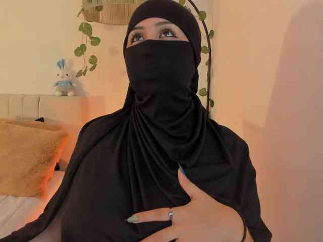 Amirah- webcam
