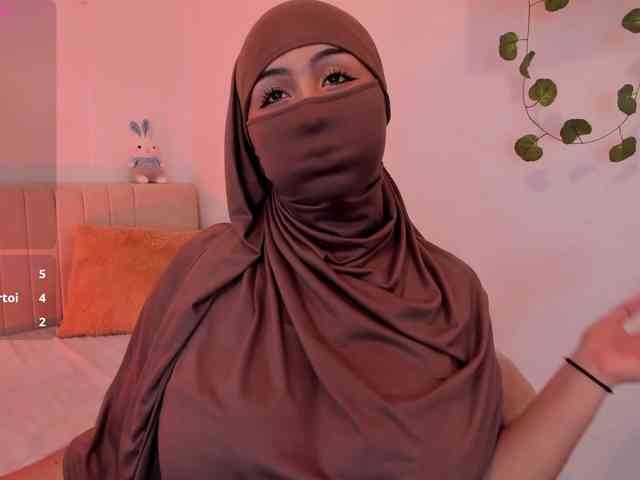 Amirah- Live Webcam on BongaCams