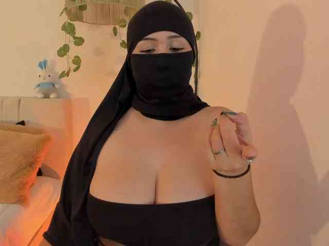 Amirah- webcam