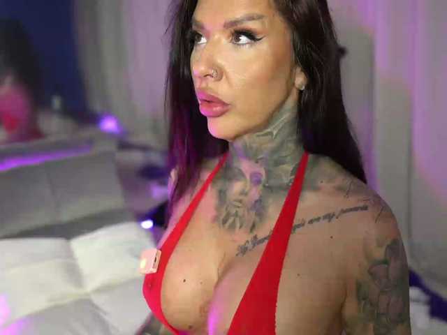 ScarletNoir live cam on BongaCams