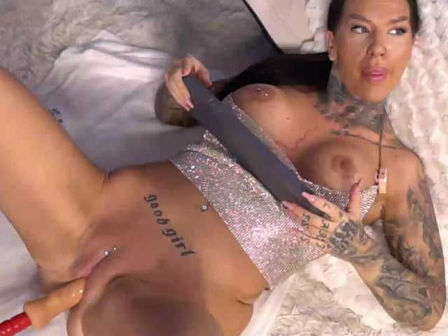ScarletNoir live cam on BongaCams