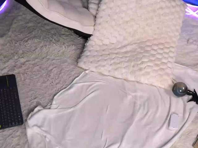 ScarletNoir live cam preview