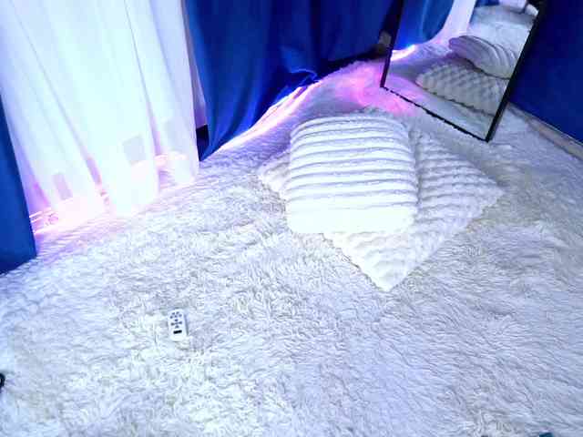 ScarletNoir webcam